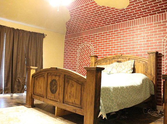 4th image of 2211 Avenue N