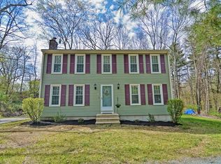 12 Woolford Rd, Wrentham, MA 02093