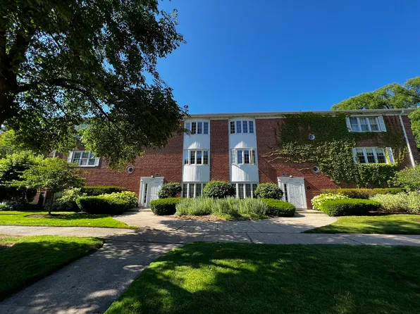 909 Greenwood St APT 3D, Evanston, IL 60201