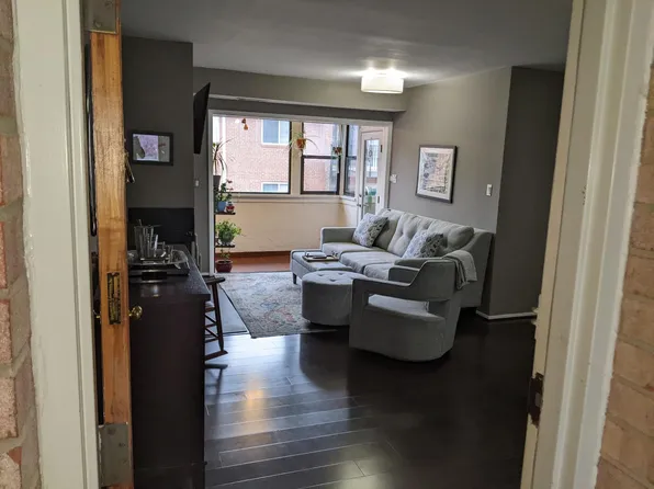 4358 Lee Hwy APT 303, Arlington, VA 22207