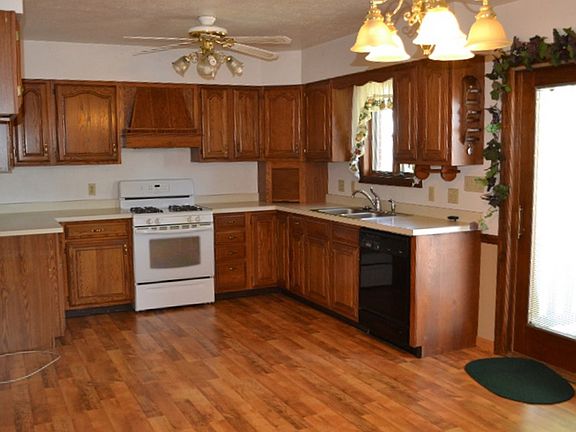 4th image of 107 Kathleen Way