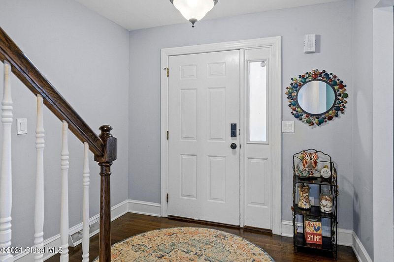 5th image of 476 W Park Place