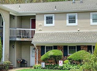 69 Sharon Ct, Old Bridge, NJ 08857