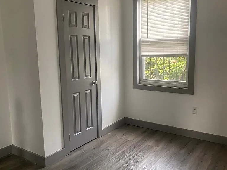 158 Summit Ave #1R — Photo 4