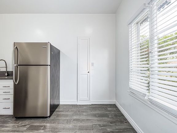 2nd image of 323 E Lomita Ave APT 202