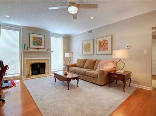 3 Players Club Dr APT A101, Charleston, WV 25311