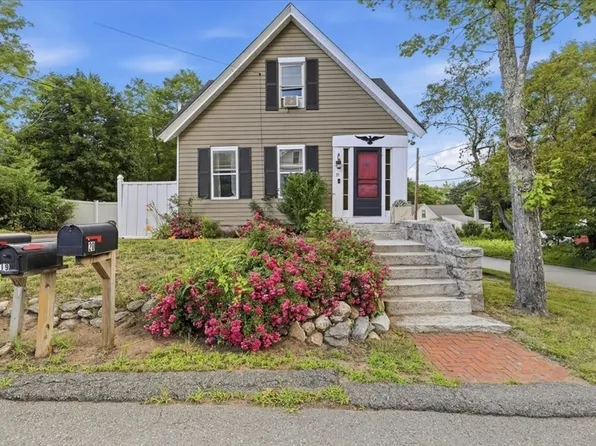19 W Elm St, Townsend, MA 01474