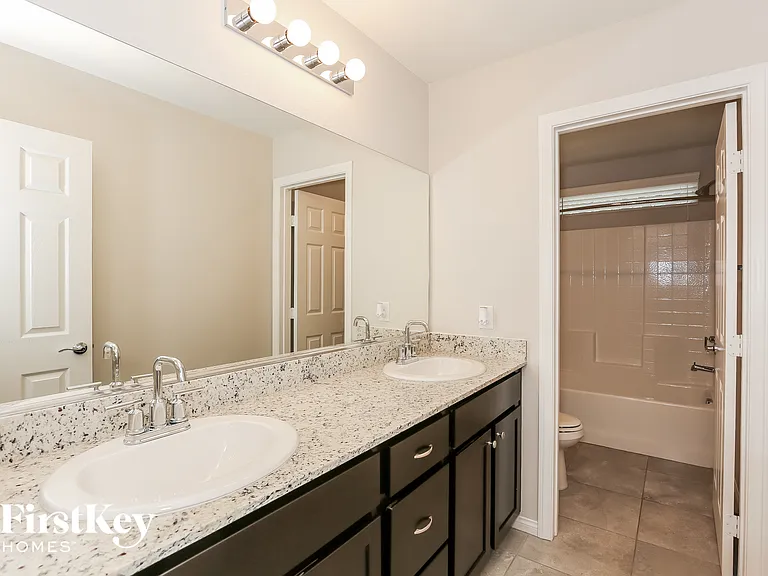 7373 Dazzle Point St — Photo 13