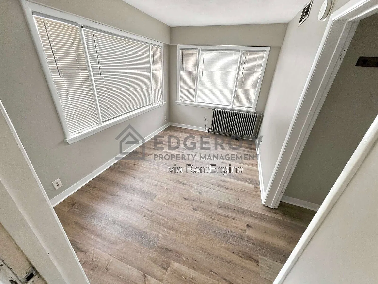 1 bed, 1.0 bath, 720 sqft, $950 — Photo 2