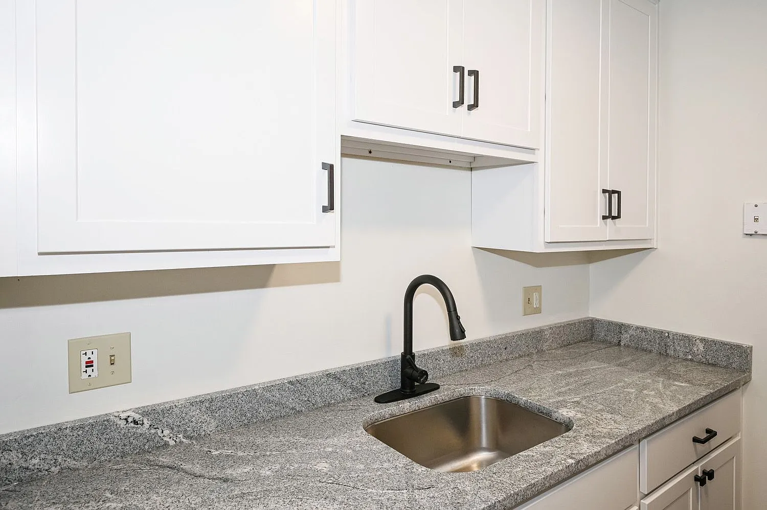The Ridgeview Apartment — Photo 2