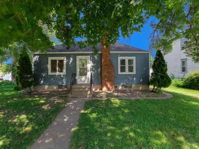208 1st Ave SE, Nya, MN, 55397
