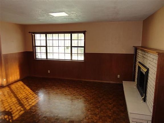5th image of 5408 Gulfport Dr
