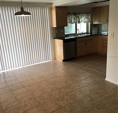 3rd image of 3907 Claremont Dr