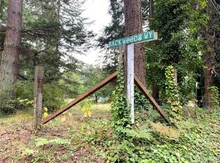 944 Silver Lake Rd, Oak Harbor, WA 98277