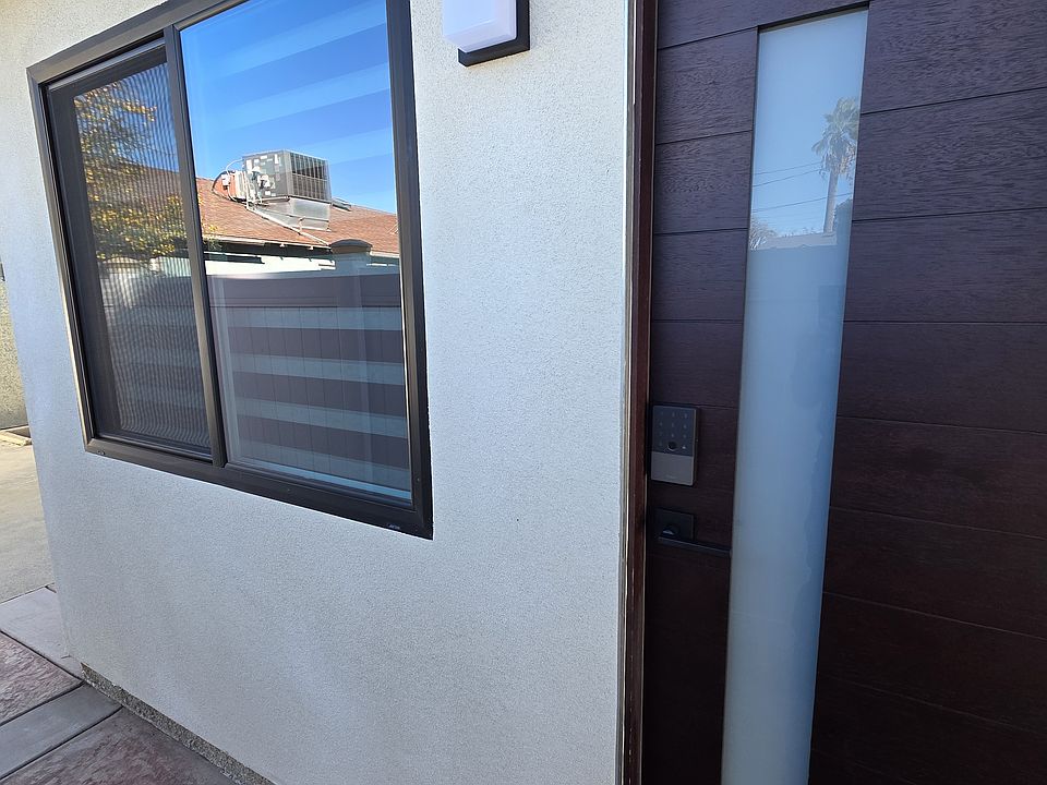 Entrance door with smart lock