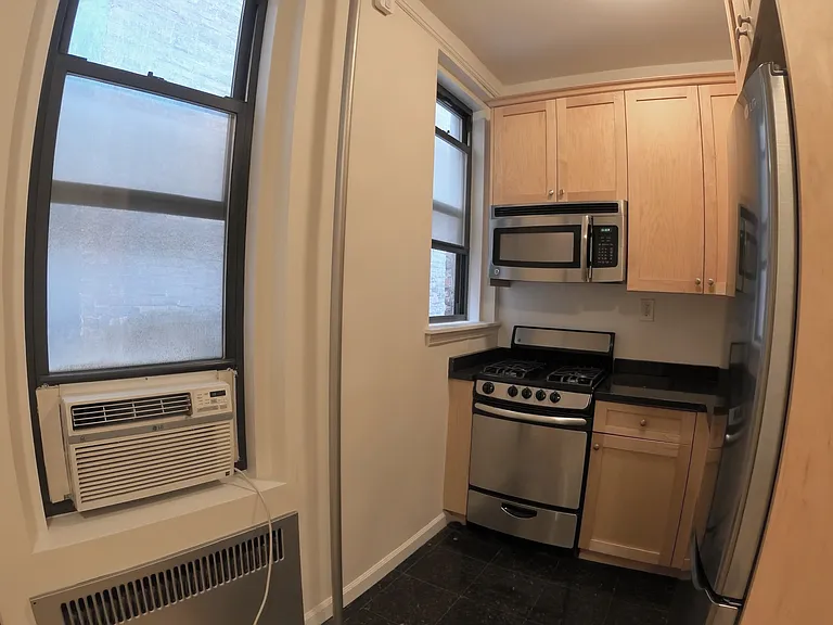 123 E 82nd St #4D — Photo 4