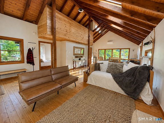 3rd image of 74 Cove Road #17