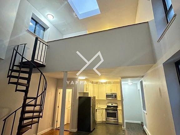 2nd image of 857 Atlantic Ave #9