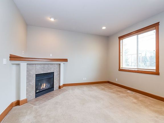 5th image of 17304 140th Ave E