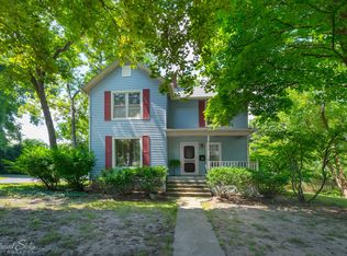 166 N Oak St, Crystal Lake, IL 60014