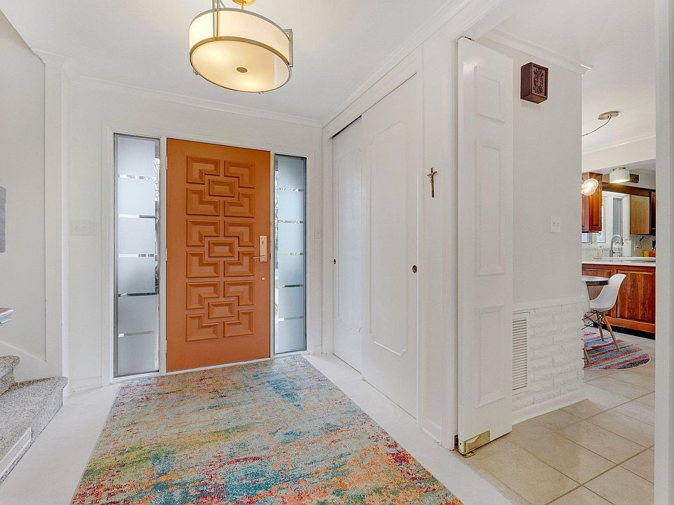 1707 N Main St, Auburn, IN 46706 | Zillow