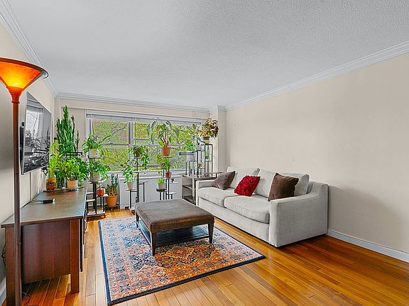 3rd image of 70-31 108th St APT 3G