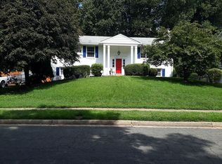 8214 Chivalry Rd, Annandale, VA 22003