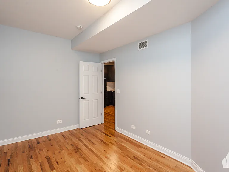 1510 N Elk Grove Ave #2 — Photo 8