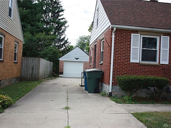 2nd image of 326 Ashwood Ave
