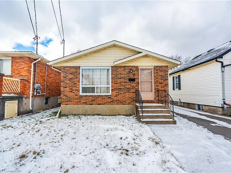 19 Patricia St — Photo 1