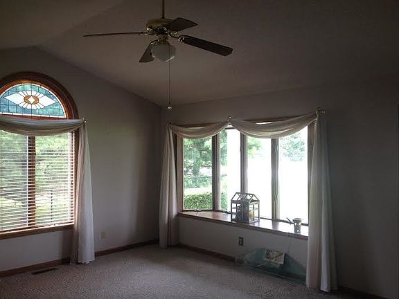 3rd image of 2601 W Bethel Ave