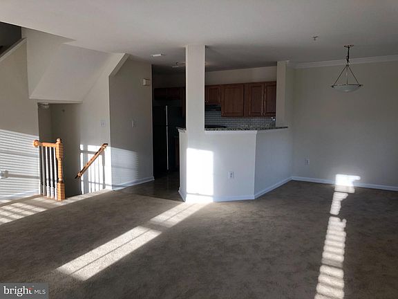 3rd image of 12789 Fair Briar Ln