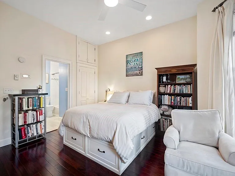 216 W Canton St #2 — Photo 2