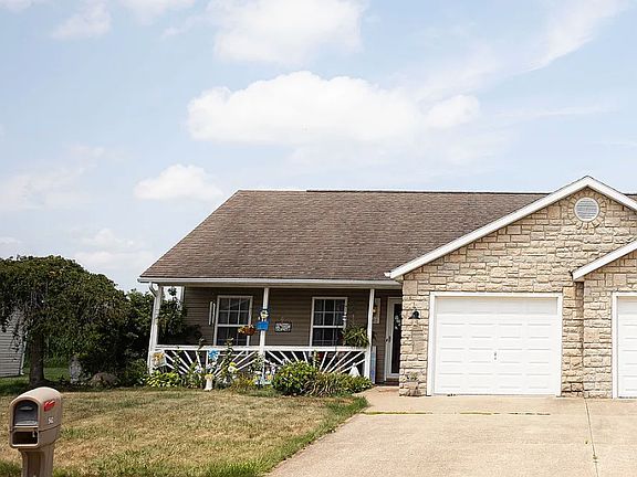 2nd image of 562-562 Vesper Dr