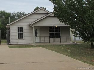 1608 Dorman St, Mounds, OK 74047