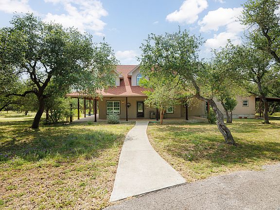 3rd image of 2471 OAK RUN DR
