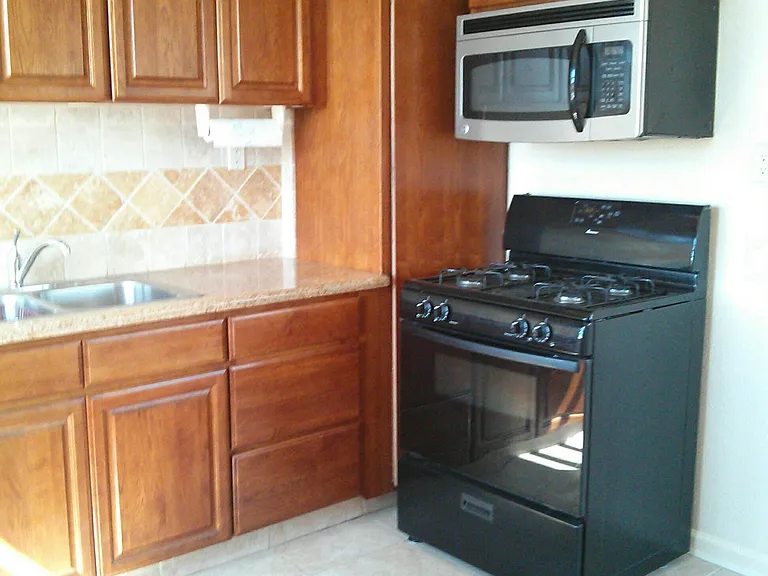 610 Union Ave #C — Photo 5