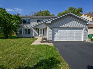 500 Greenview Ln, Wheeling, IL 60090