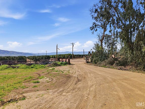 3rd image of 6461 Neumarkel Rd