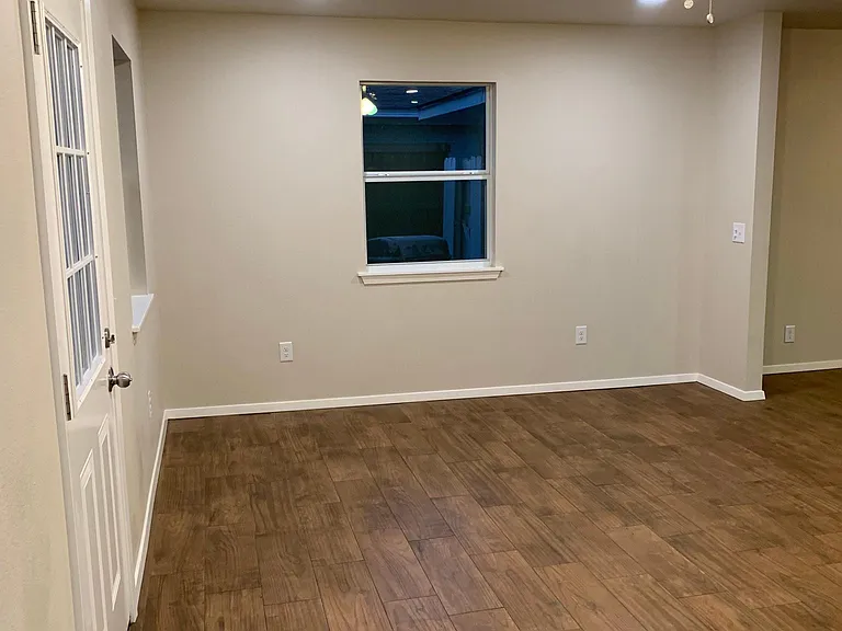 1221 Wedgewood Dr — Photo 13