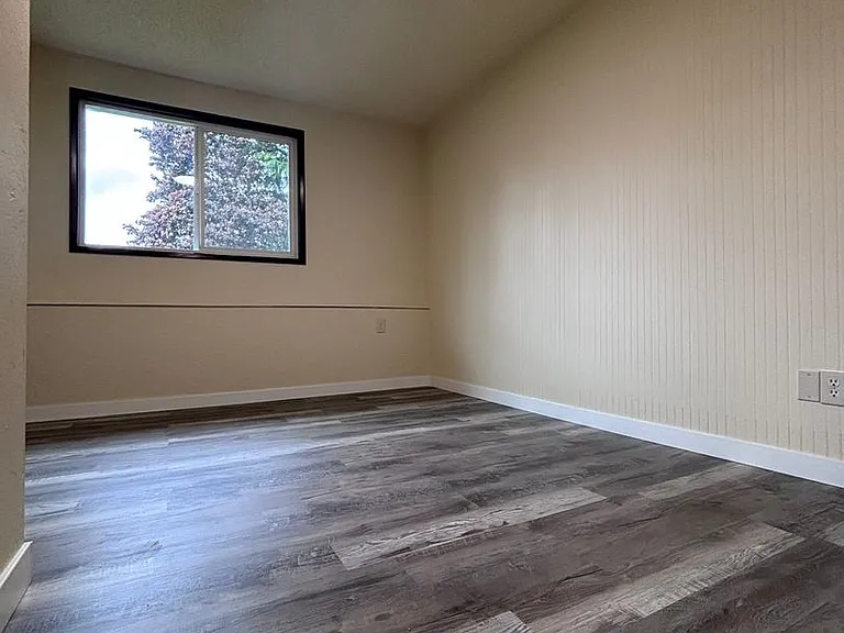 3510 55th Ave NE — Photo 30