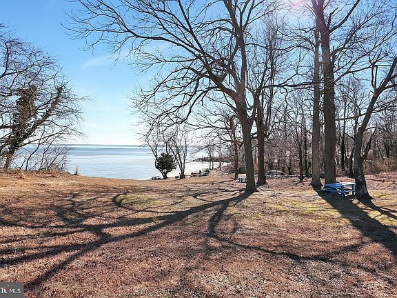 4th image of 4308 N Shore Dr