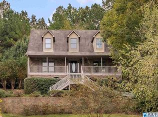 1817 Cross Cir, Hoover, AL 35244