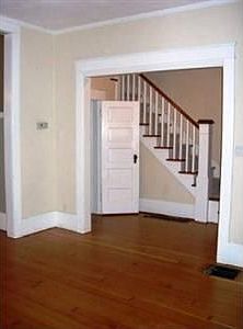 4th image of 1027 N Oakes St