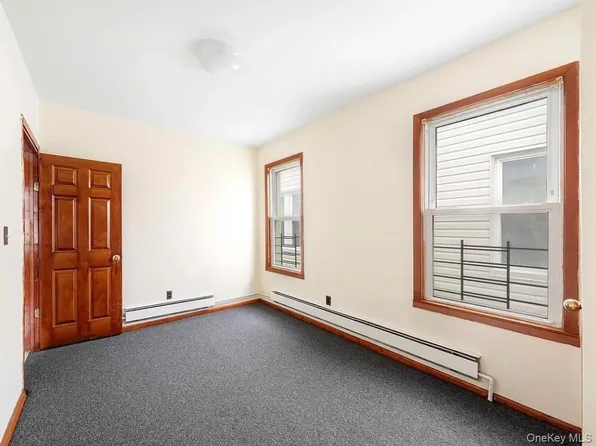 9037 77th St, Woodhaven, NY 11421