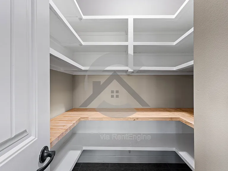 3005 Plateau Dr — Photo 7