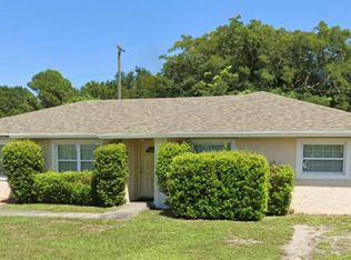 2704 Walker Dr, Fort Pierce, FL 34946