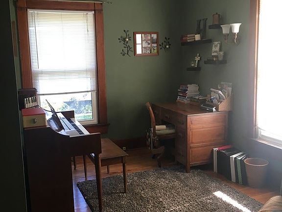 5th image of 1140 Devon Ave