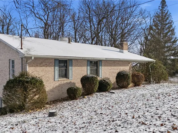 120 Grandview Dr S, Freeport, PA 16229