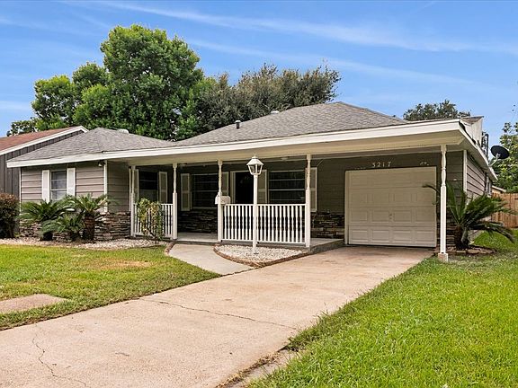 3rd image of 3217 North Dr